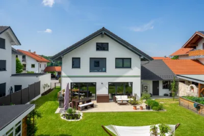 Ein energieeffizientes Traumhaus der absoluten Spitzenklasse in 1A Wohnlage!, 85567 Bruck, Einfamilienhaus
