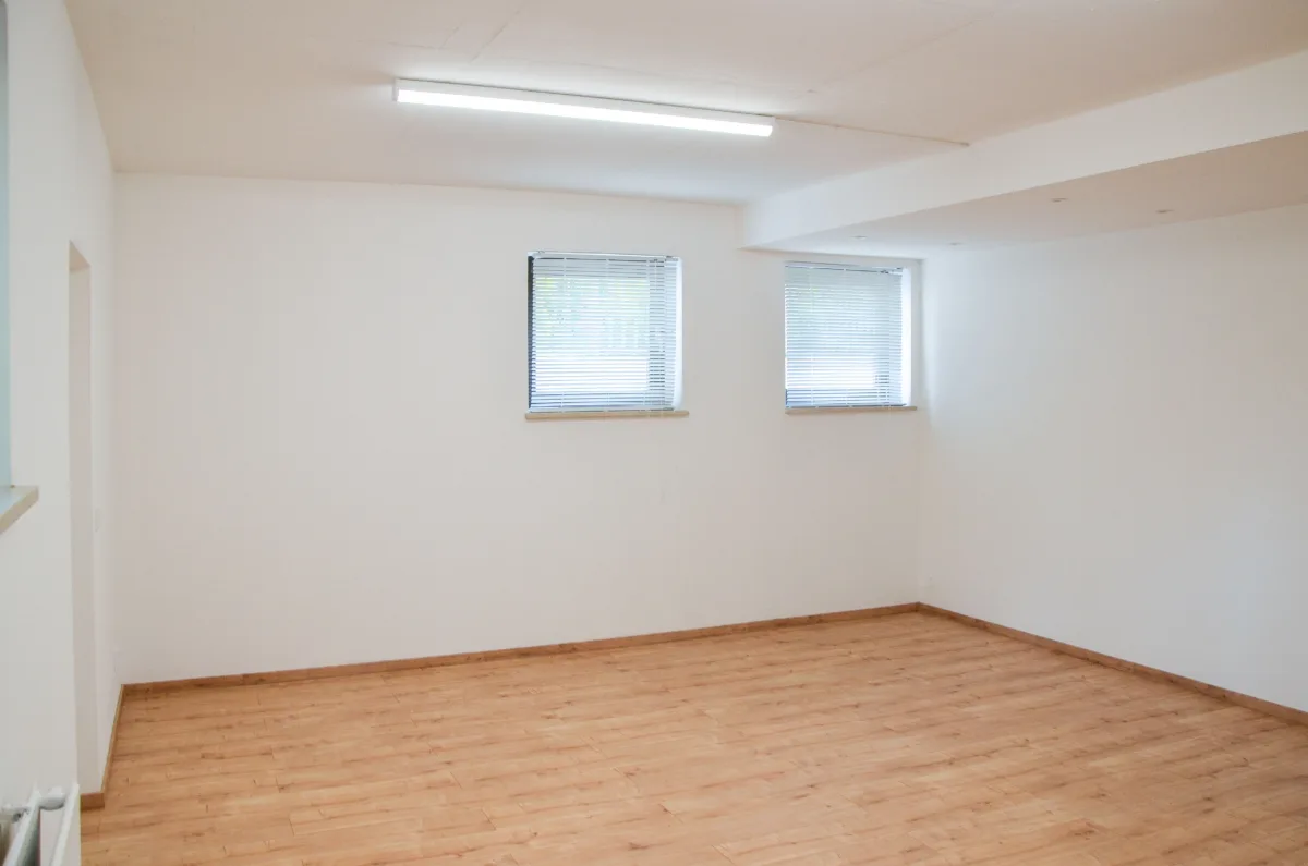 Souterrain Büro 2