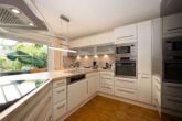 Küche EG (Ansicht 1) - Modernisiertes Einfamilienhaus mit ELW für 2 Generationen & exklusivem Pool!
