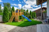 Kinderspielplatz - Modernisiertes Einfamilienhaus mit ELW für 2 Generationen & exklusivem Pool!