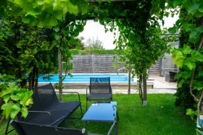 Modernisiertes Einfamilienhaus mit ELW für 2 Generationen & exklusivem Pool!, 83539 Pfaffing, Einfamilienhaus