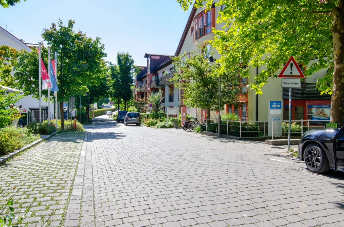 Verkehrsberuhigte Lage (1)