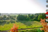 Blick in Richtung Westen - 2-Zi.-Wohnung mit herrlichem Fernblick, Balkon & TG in Altenerding