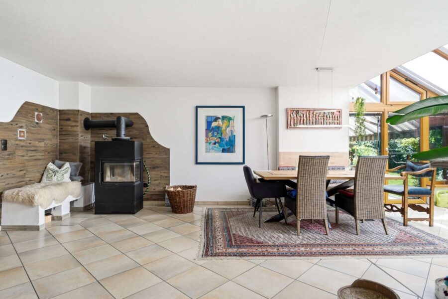 Wohnzimmer (Ansicht 1)