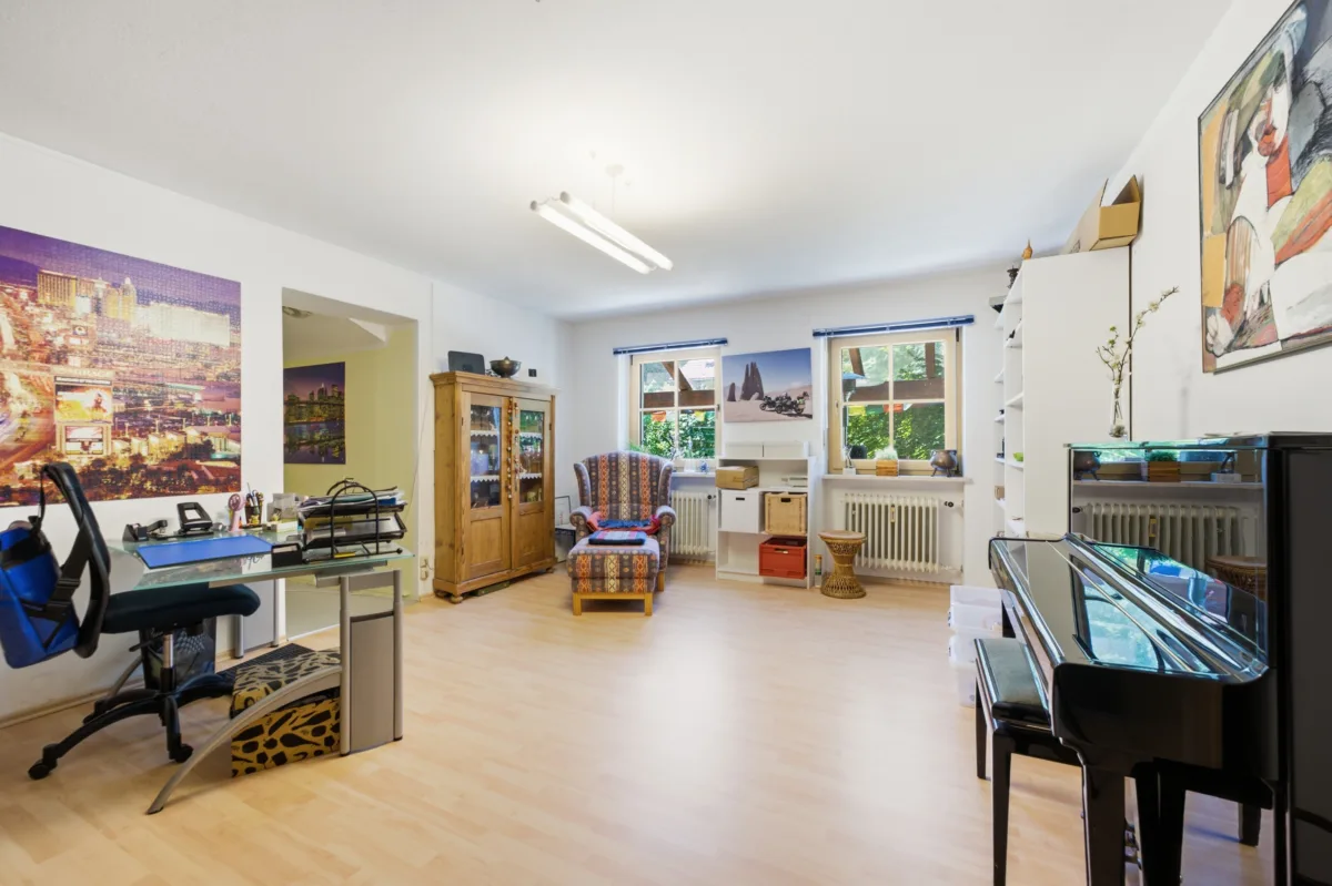 Arbeitszimmer EG