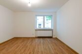 Wohnzimmer (Ansicht 1) - Top gepflegte 3-Zi.-Wohnung zum Wohlfühlen!