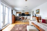 Wohnzimmer - Exklusive 3-Zi.-Whg. mit Südbalkon & Garage in ruhiger Zentrumslage!