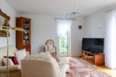 Wohnzimmer (Ansicht 2) - Exklusive 3-Zi.-Whg. mit Südbalkon & Garage in ruhiger Zentrumslage!