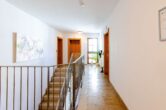 Flur im OG - Wo Familienglück ein Zuhause findet – Großzügiges EFH mit schönem Garten
