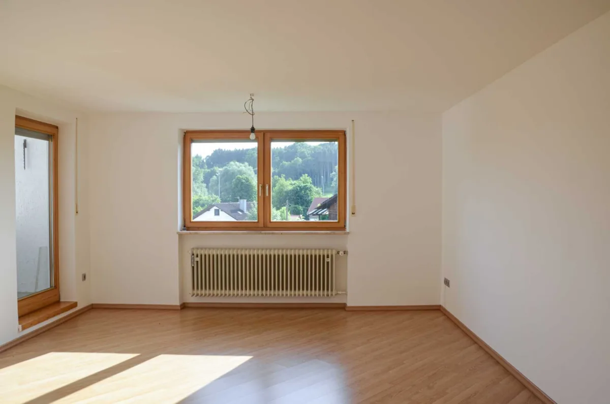 Wohnzimmer (Ansicht 1)