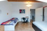 Kinderzimmer im DG (Ansicht 1) - Modernes & top gepflegtes RMH für die junge Familie!