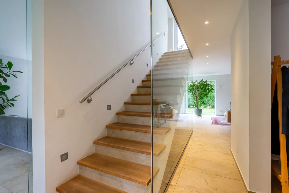 Treppe zum OG